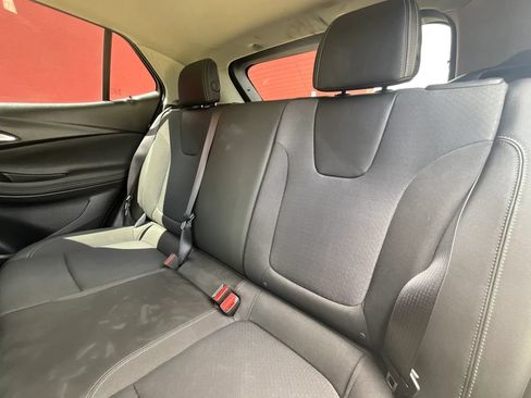 Used 2025 Buick Encore GX Preferred AWD/4WD image 12