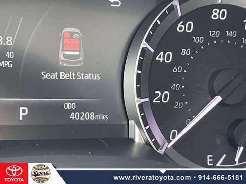 Used 2023 Toyota Highlander XLE AWD/4WD image 25