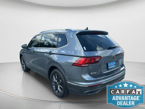 Used 2023 Volkswagen Tiguan SE w/ Panoramic Sunroof Package image 7