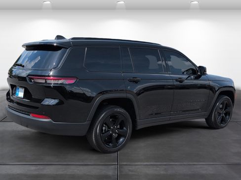 Used 2025 Jeep Grand Cherokee L Altitude AWD/4WD image 5