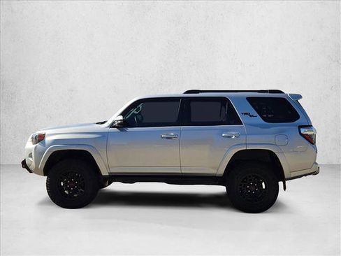 Used 2022 Toyota 4Runner TRD Off-Road Premium image 9