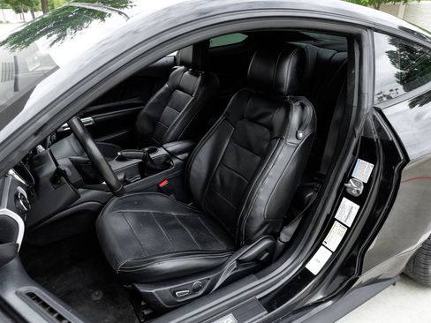 Used 2015 Ford Mustang GT Premium RWD image 28