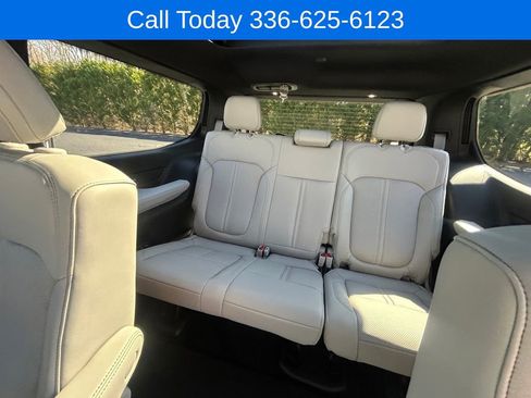 New 2026 Jeep Grand Wagoneer Limited AWD/4WD image 18