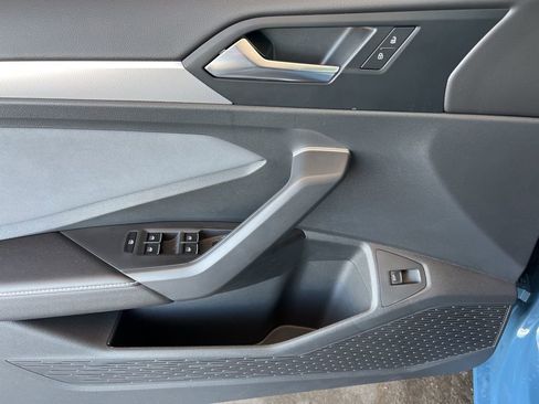 New 2025 Volkswagen Jetta SE image 12