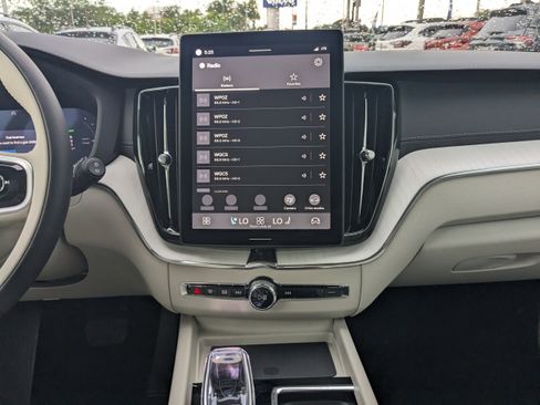 New 2026 Volvo XC60 T8 Ultra image 19