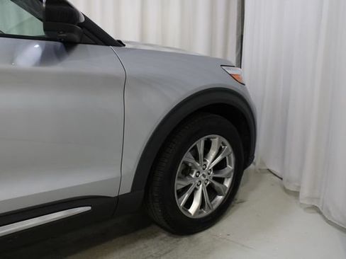 Used 2022 Ford Explorer Limited RWD image 28