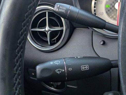 Used 2012 Mercedes-Benz SLK 350 image 13