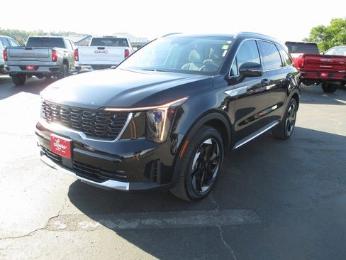 Used 2025 Kia Sorento EX image 10