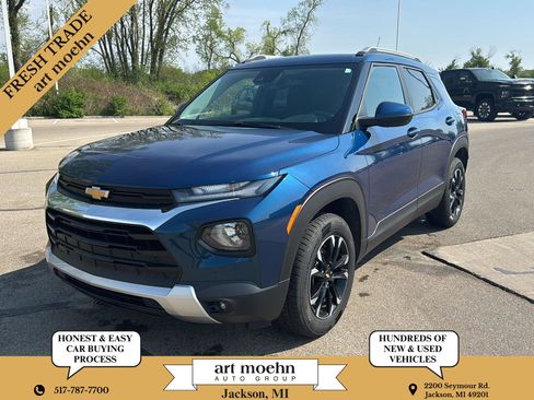 Used 2021 Chevrolet TrailBlazer LT w/ Convenience Package AWD/4WD image 1