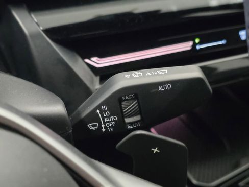 Used 2026 BMW 530i xDrive w/ Premium Package image 41