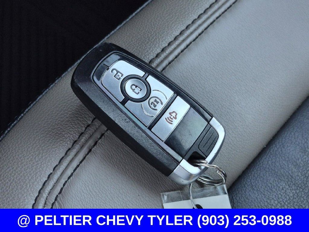 Used 2023 Ford Bronco Wildtrak AWD/4WD image 47
