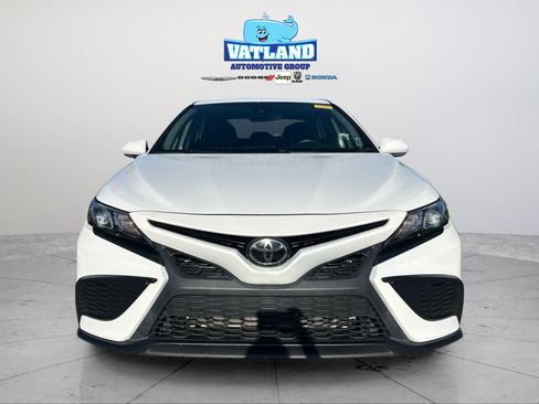 Used 2023 Toyota Camry SE FWD image 8