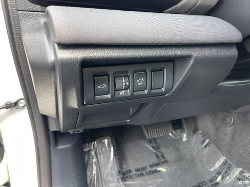 Used 2021 Subaru Outback Premium image 23