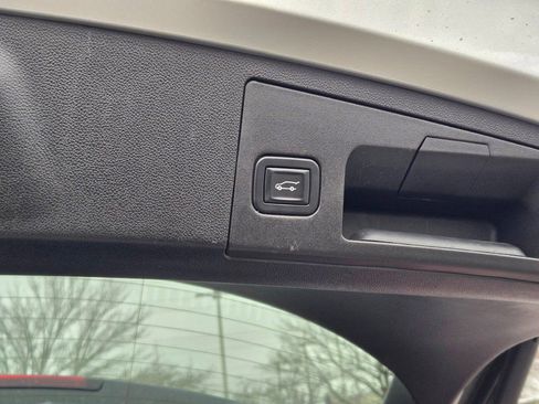 Used 2021 Cadillac XT4 Premium Luxury w/ Cold Weather Package image 14