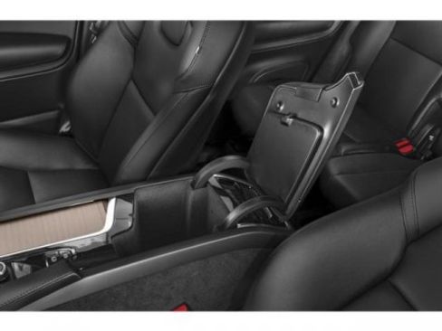 Used 2025 Volvo XC90 B6 Plus w/ Protection Package Premier image 17