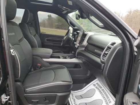 Used 2025 RAM 2500 Laramie image 24