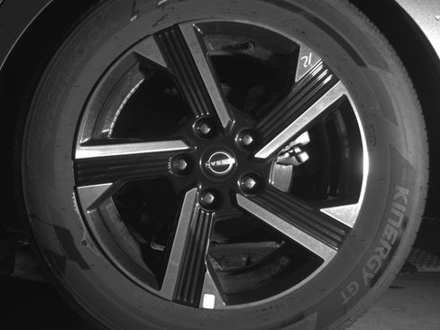 Used 2025 Nissan Sentra SV FWD image 14