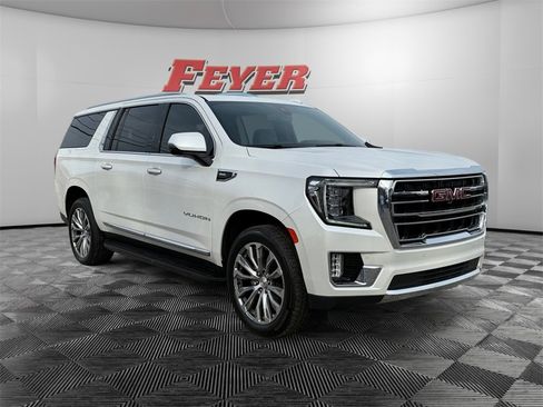 Used 2022 GMC Yukon XL SLT w/ SLT Premium Package image 7