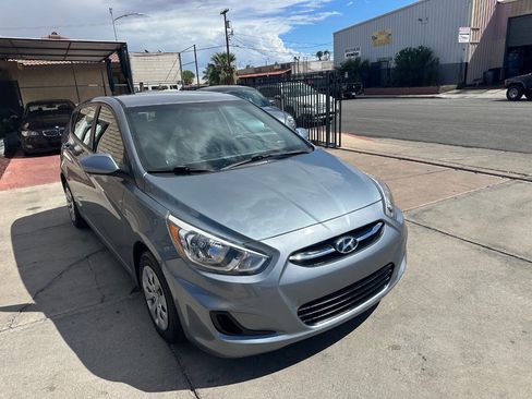 Used 2017 Hyundai Accent SE image 2