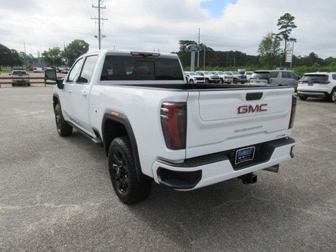 New 2025 GMC Sierra 2500 AT4 image 7