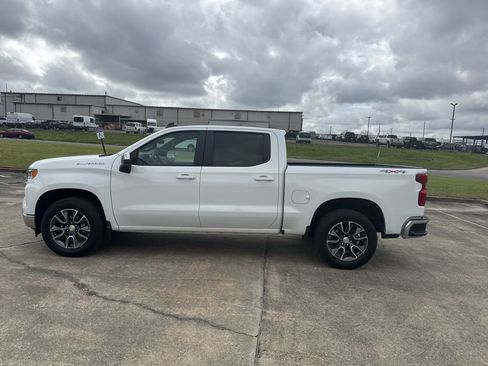 Used 2023 Chevrolet Silverado 1500 LT w/ Protection Package image 9