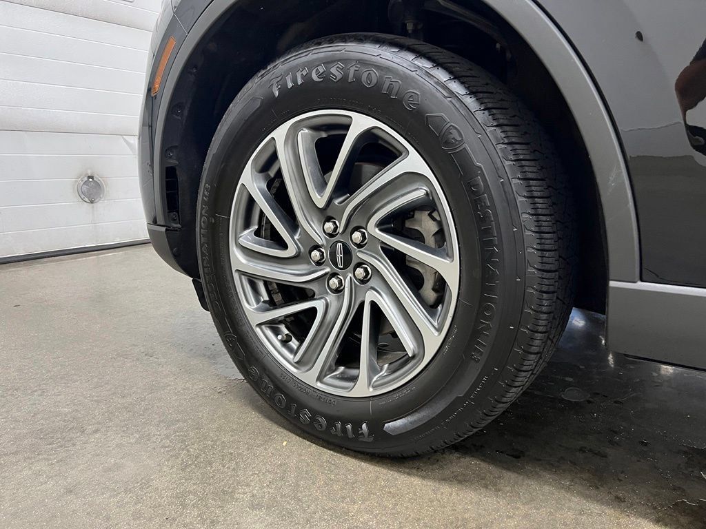 Used 2023 Lincoln Aviator AWD image 12