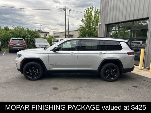 Used 2023 Jeep Grand Cherokee L Laredo AWD/4WD image 8