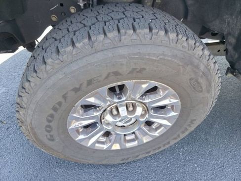 Used 2017 Ford F250 XLT w/ XLT Premium Package image 10