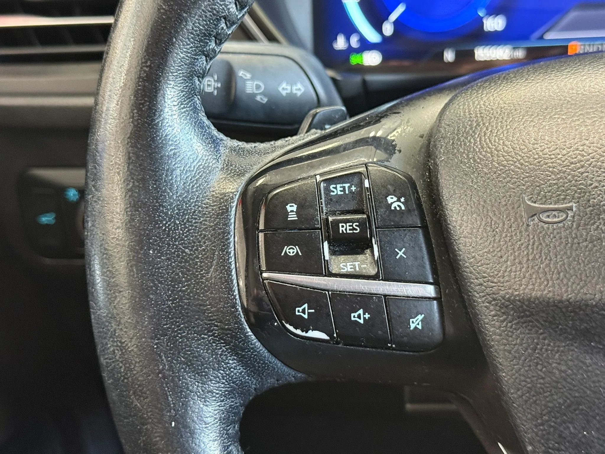 Used 2020 Ford Escape Titanium AWD/4WD image 12