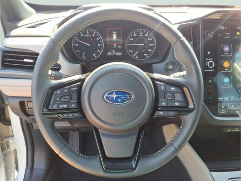 Certified 2025 Subaru Forester Premium AWD/4WD image 17