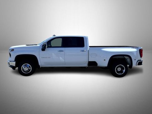 Certified 2024 Chevrolet Silverado 3500 LTZ w/ LTZ Convenience Package AWD/4WD image 8