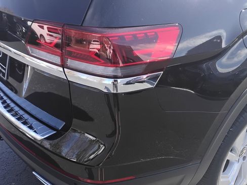 Used 2023 Volkswagen Atlas SE image 9