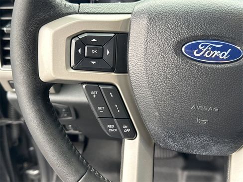 Used 2019 Ford F350 Lariat image 26