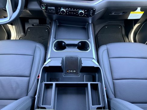 New 2026 GMC Sierra 2500 SLT w/ SLT Premium Package image 19