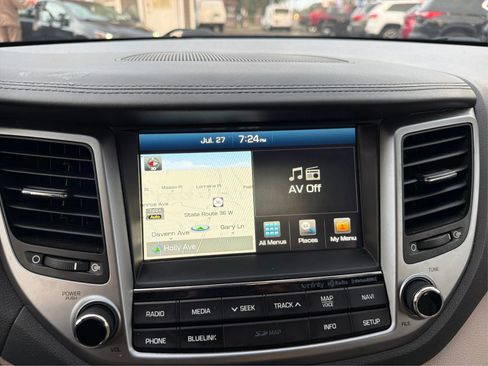 Used 2017 Hyundai Tucson SE Plus AWD/4WD image 17