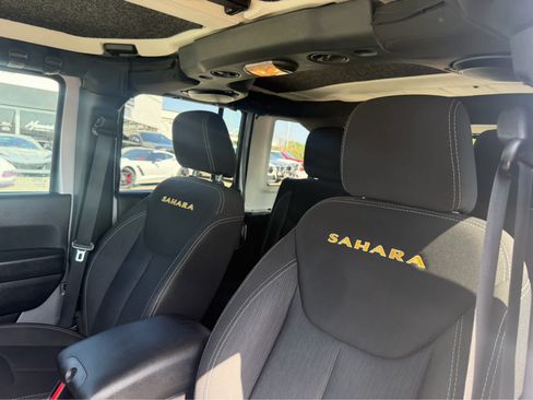 Used 2014 Jeep Wrangler Unlimited Sahara AWD/4WD image 19