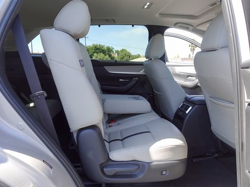 Used 2024 MAZDA CX-90 Plug-In Hybrid w/ Preferred AWD/4WD image 16