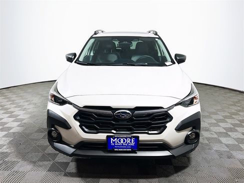 Used 2024 Subaru Crosstrek 2.0i Premium image 3