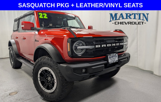 Used 2022 Ford Bronco Outer Banks w/ Sasquatch Package AWD/4WD image 1