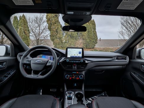 Used 2023 Ford Escape ST-Line Select image 13