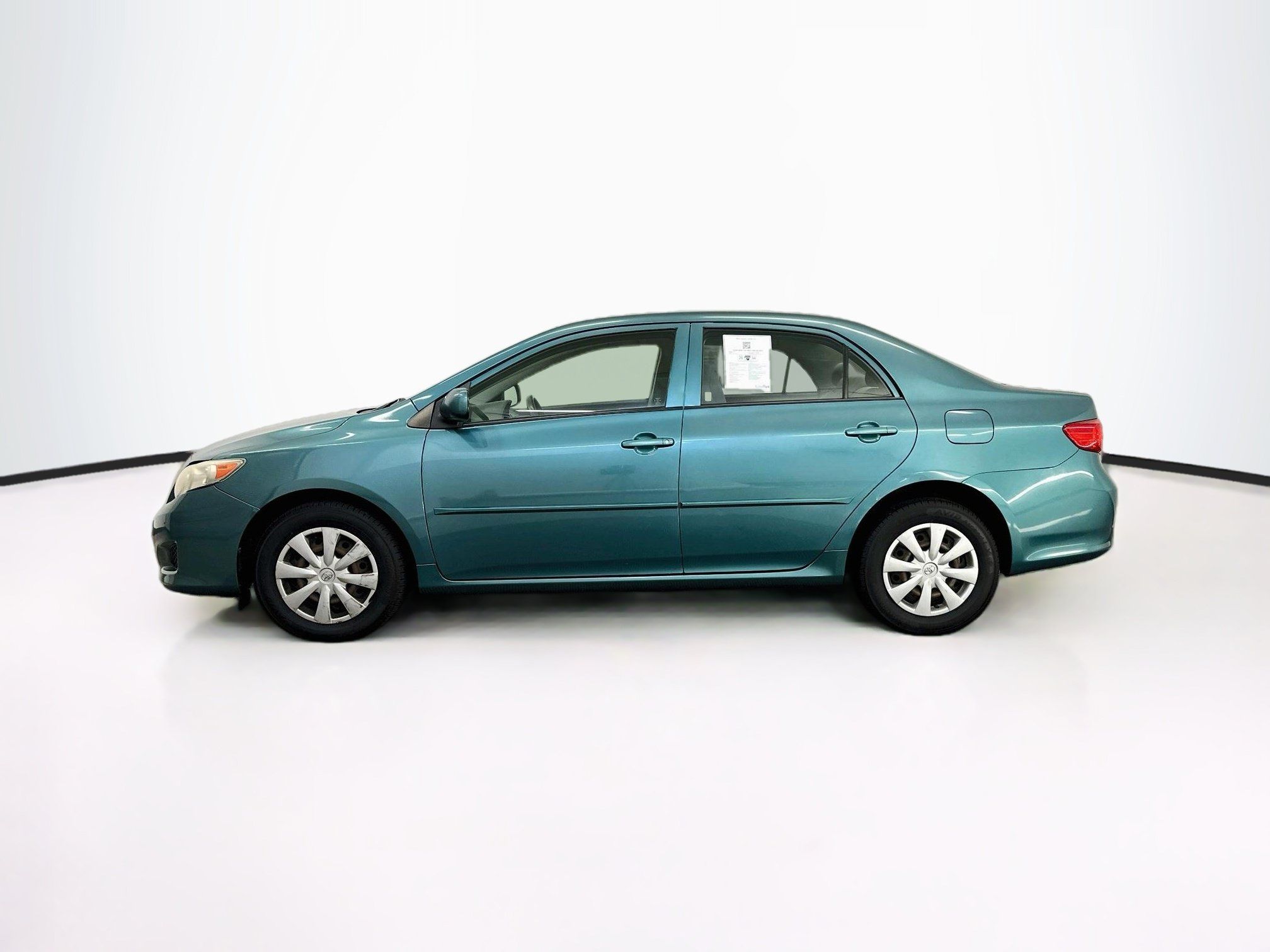 Used 2010 Toyota Corolla LE w/ All Weather Guard Pkg FWD image 4
