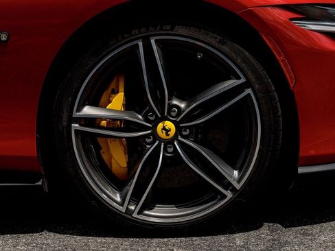 Used 2025 Ferrari Roma Spider RWD image 41