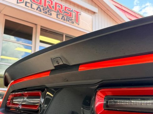 Used 2019 Dodge Challenger SRT Hellcat Redeye RWD image 9