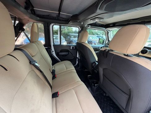 Used 2018 Jeep Wrangler Unlimited Sport S AWD/4WD image 13