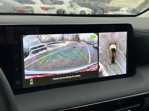 New 2026 Nissan Kicks SR w/ SR Premium Package image 12