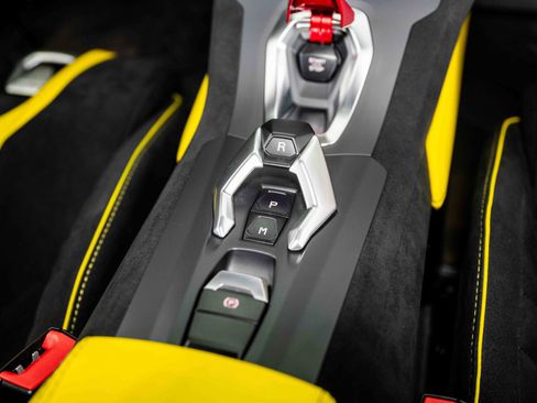 Used 2022 Lamborghini Huracan STO image 31