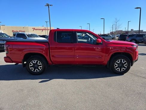 Used 2022 Nissan Frontier SV image 6