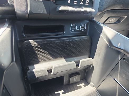 Used 2020 RAM 1500 Big Horn AWD/4WD image 34