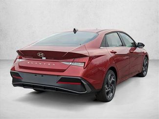 Used 2025 Hyundai Elantra SEL video 2