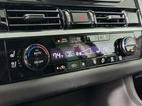 Used 2025 Nissan Pathfinder Platinum w/ Cargo Package image 17